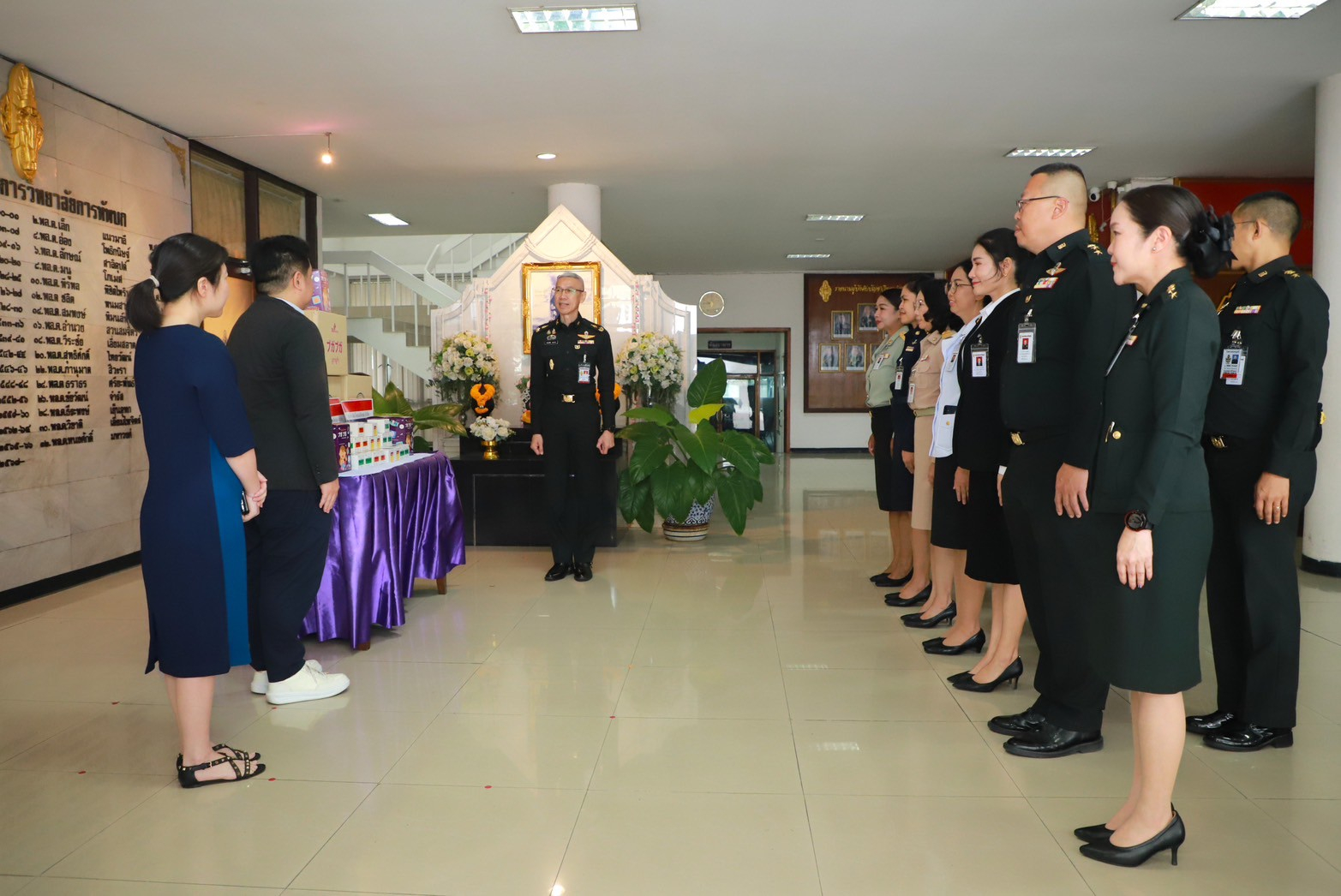 วทบ. รับมอบผลิตภัณฑ์และเวชภัณฑ์จากบริษัทแสงไทยเมดิคอล จำกัด