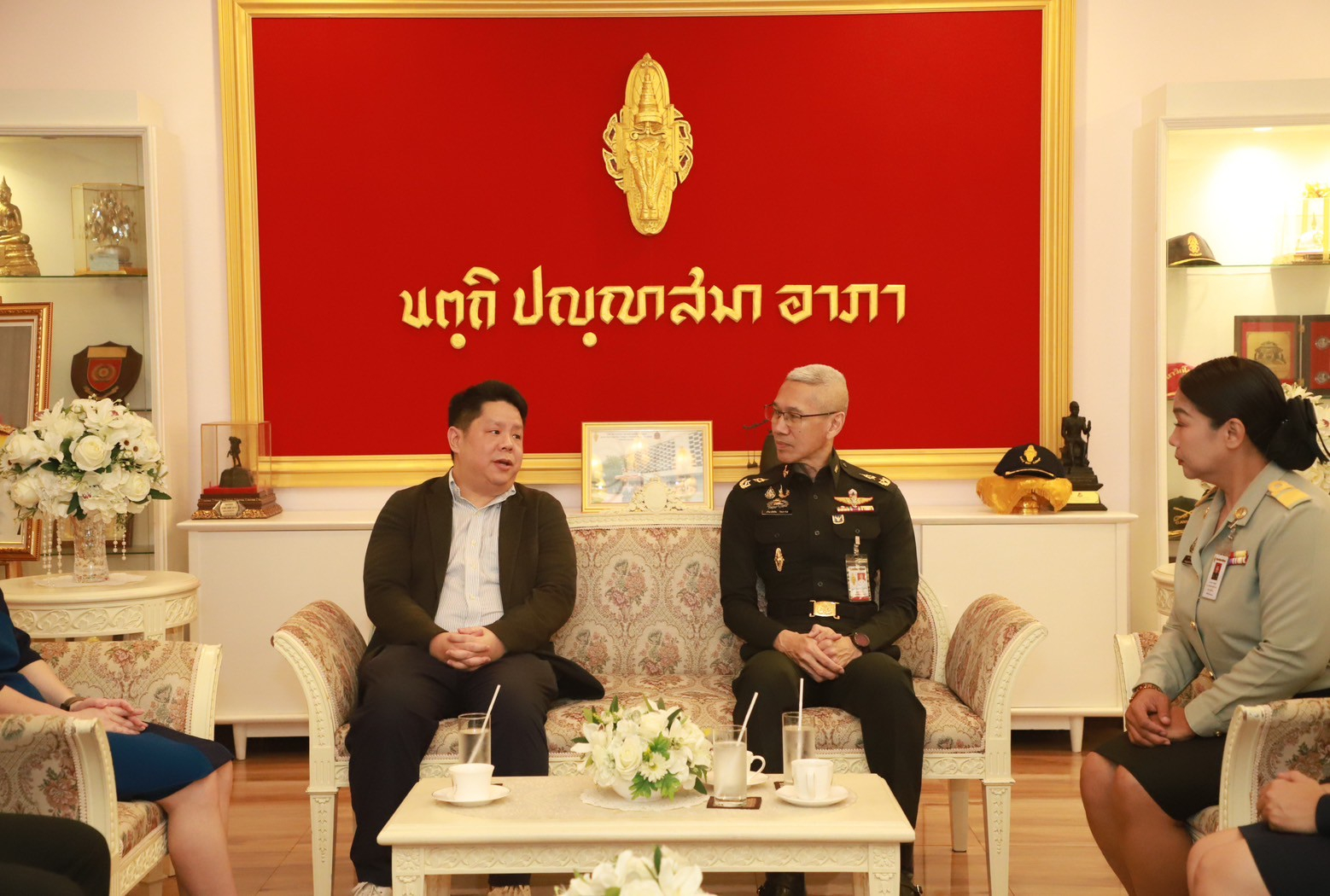 วทบ. รับมอบผลิตภัณฑ์และเวชภัณฑ์จากบริษัทแสงไทยเมดิคอล จำกัด